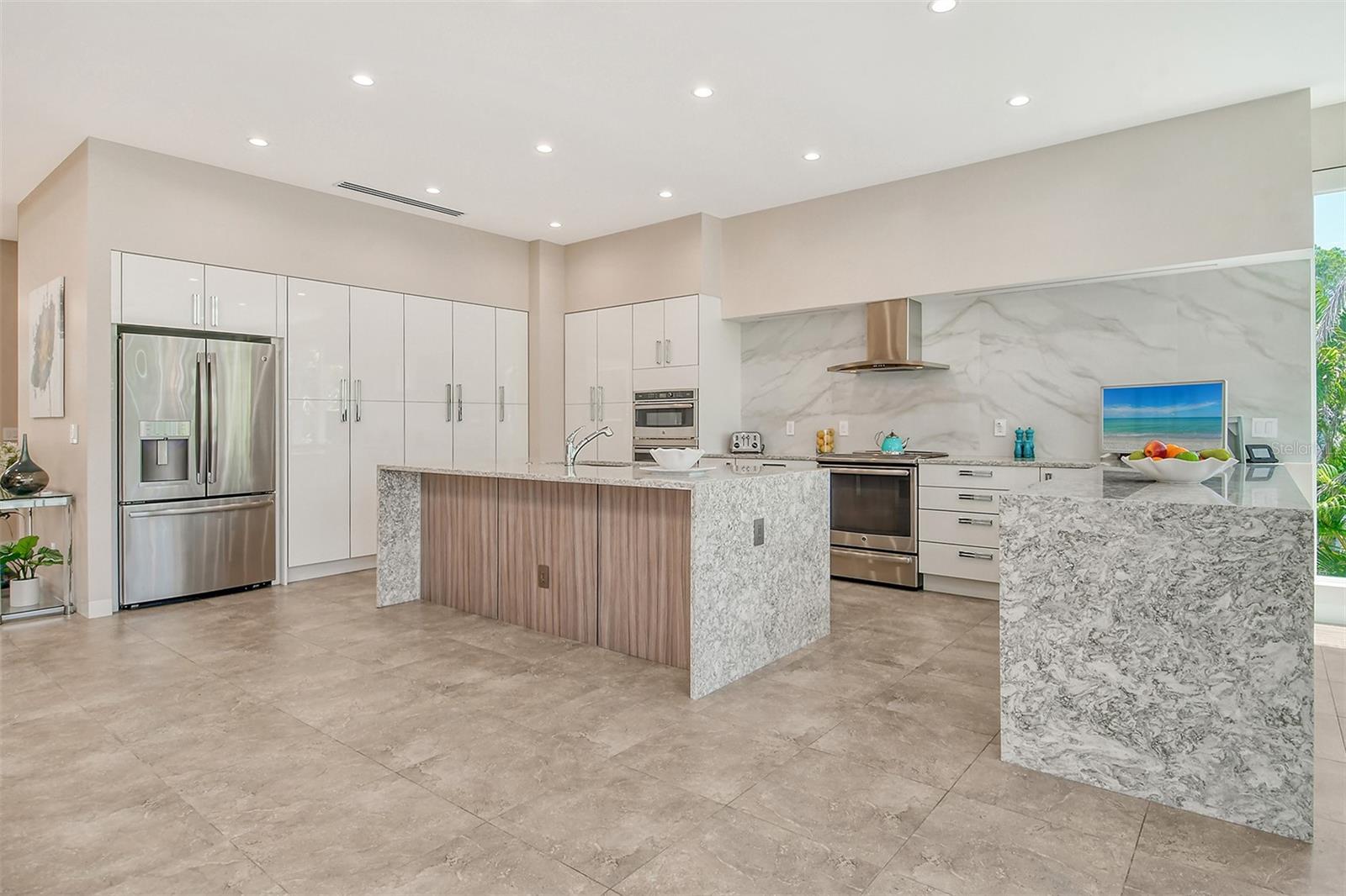 SAINT ARMANDS DIV JOHN RINGLING ESTATES - Residential