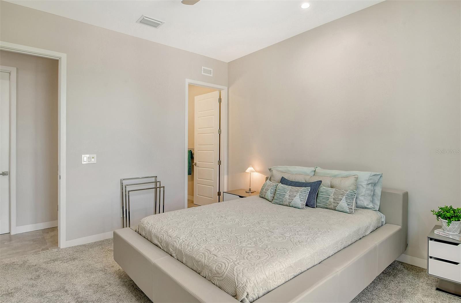 SAINT ARMANDS DIV JOHN RINGLING ESTATES - Residential