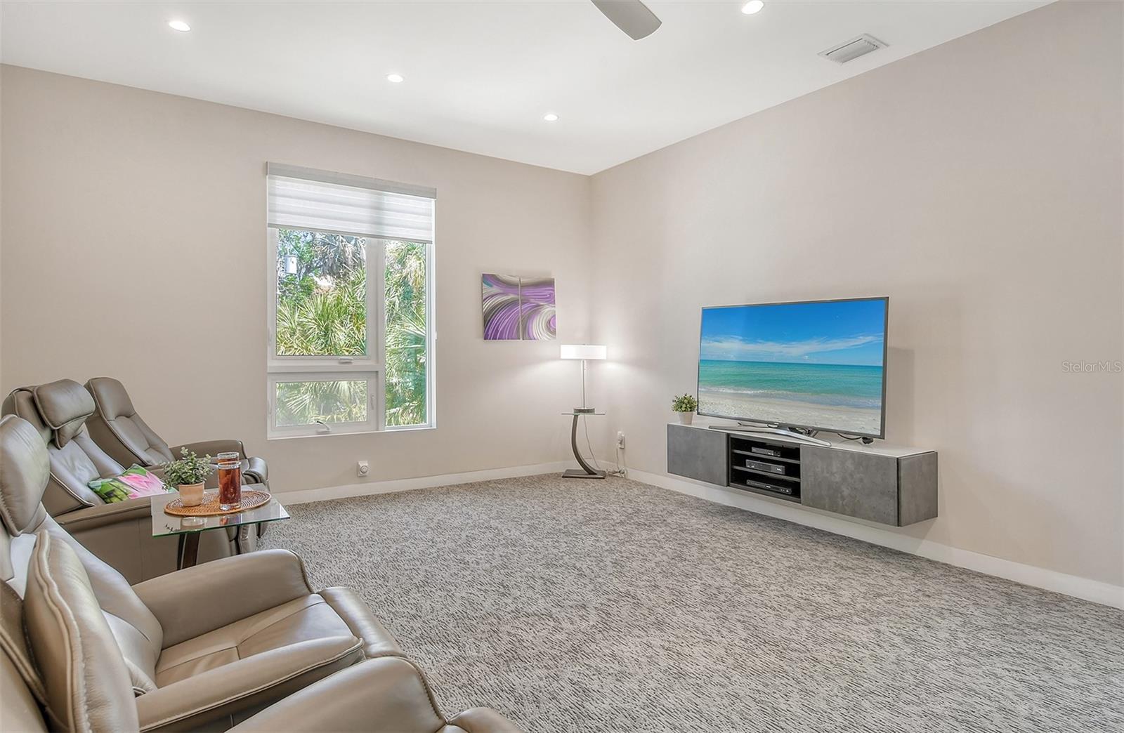 SAINT ARMANDS DIV JOHN RINGLING ESTATES - Residential