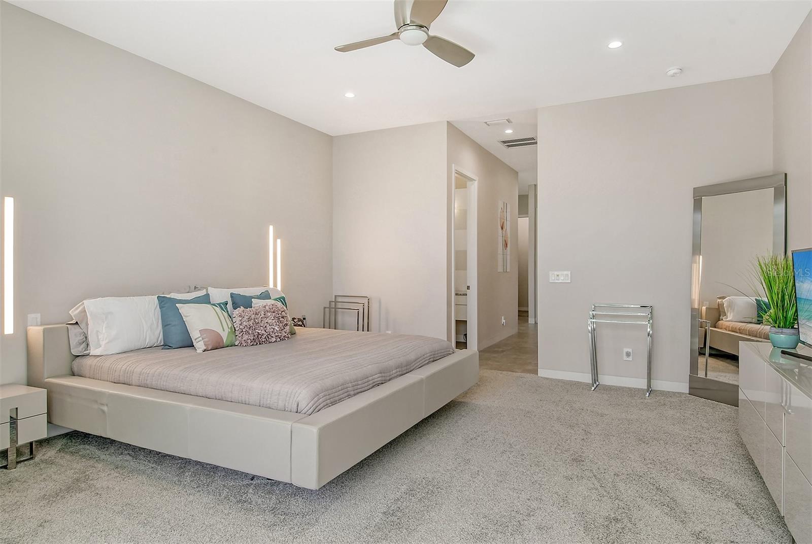 SAINT ARMANDS DIV JOHN RINGLING ESTATES - Residential