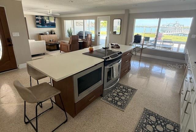 CRYSTAL ISLAND - Residential