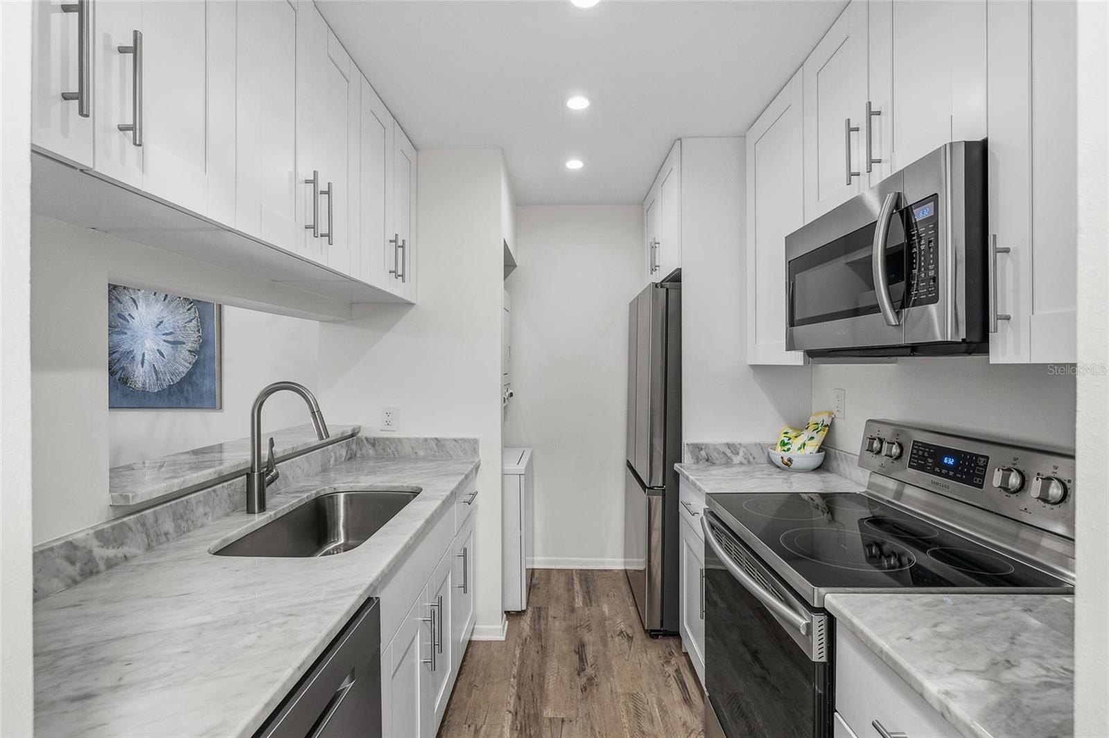 MOORINGS THE CONDO - Residential