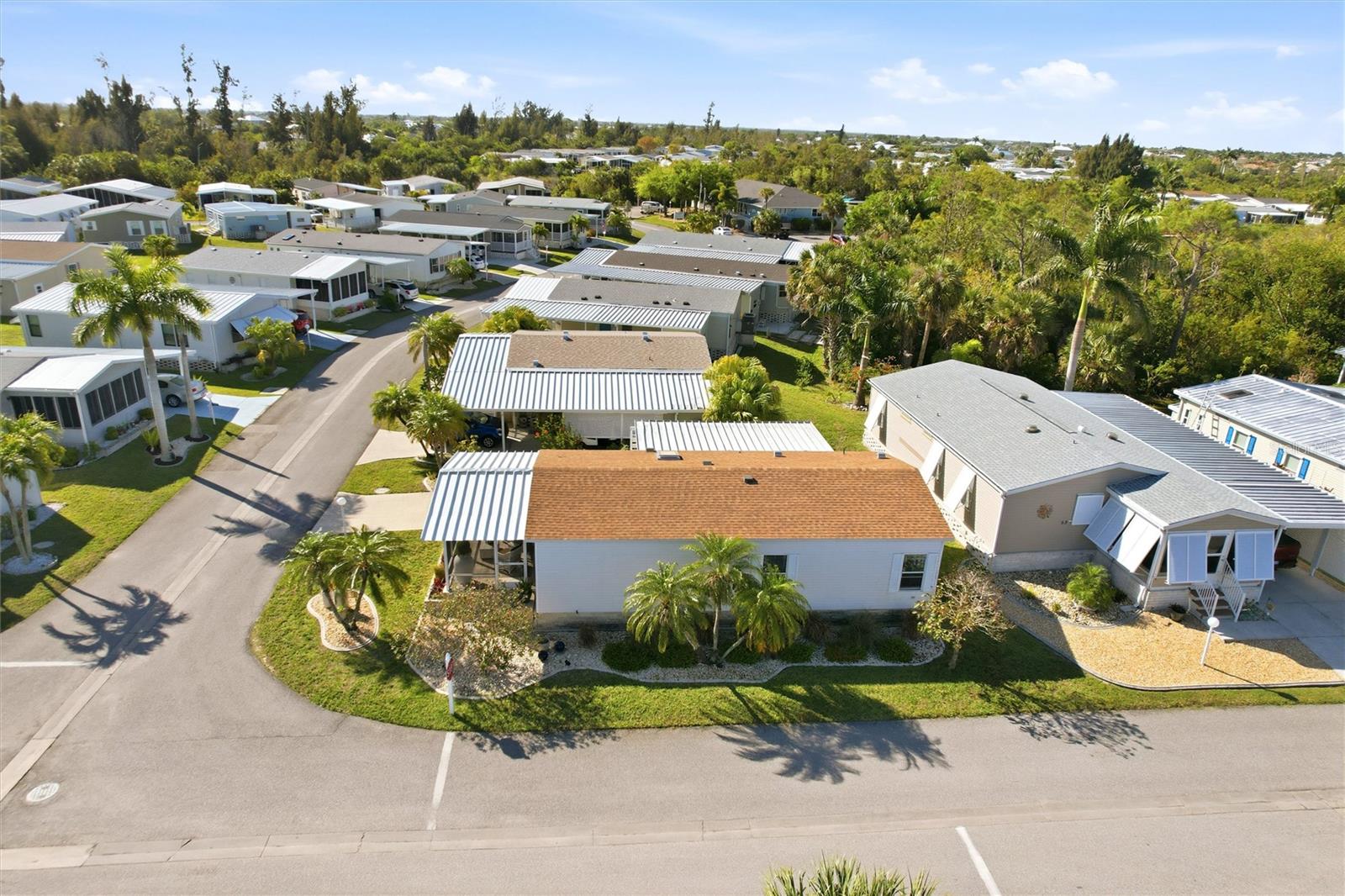 BUTTONWOOD VILLAGE - Residential