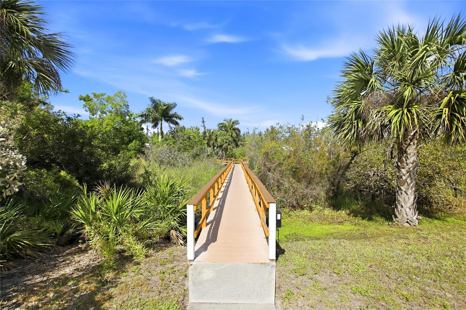 BUTTONWOOD VILLAGE - Residential