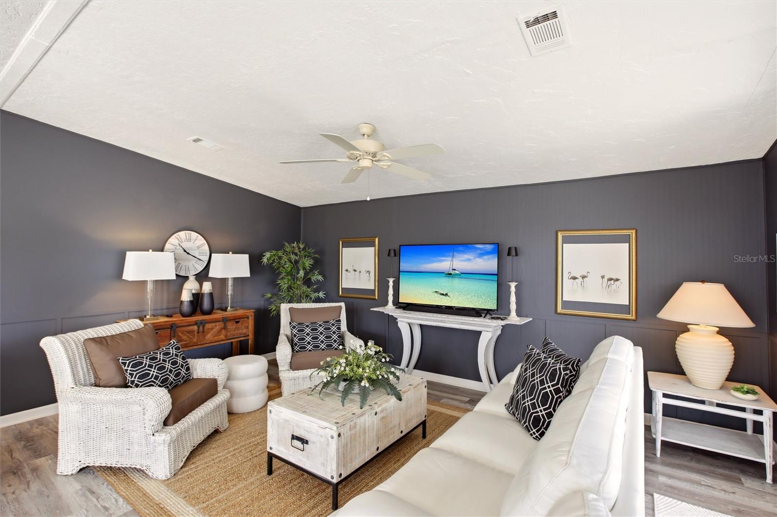 BUTTONWOOD VILLAGE - Residential