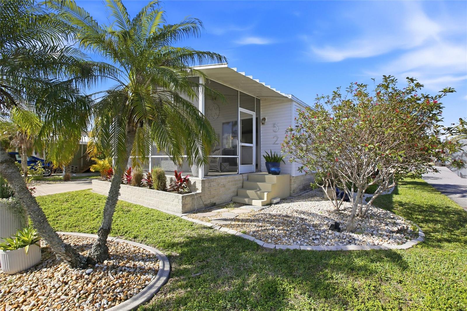 BUTTONWOOD VILLAGE - Residential