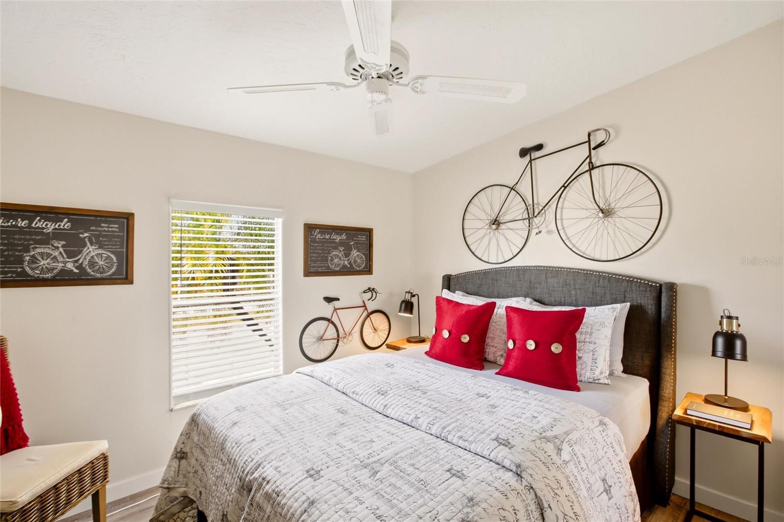 BUTTONWOOD VILLAGE - Residential