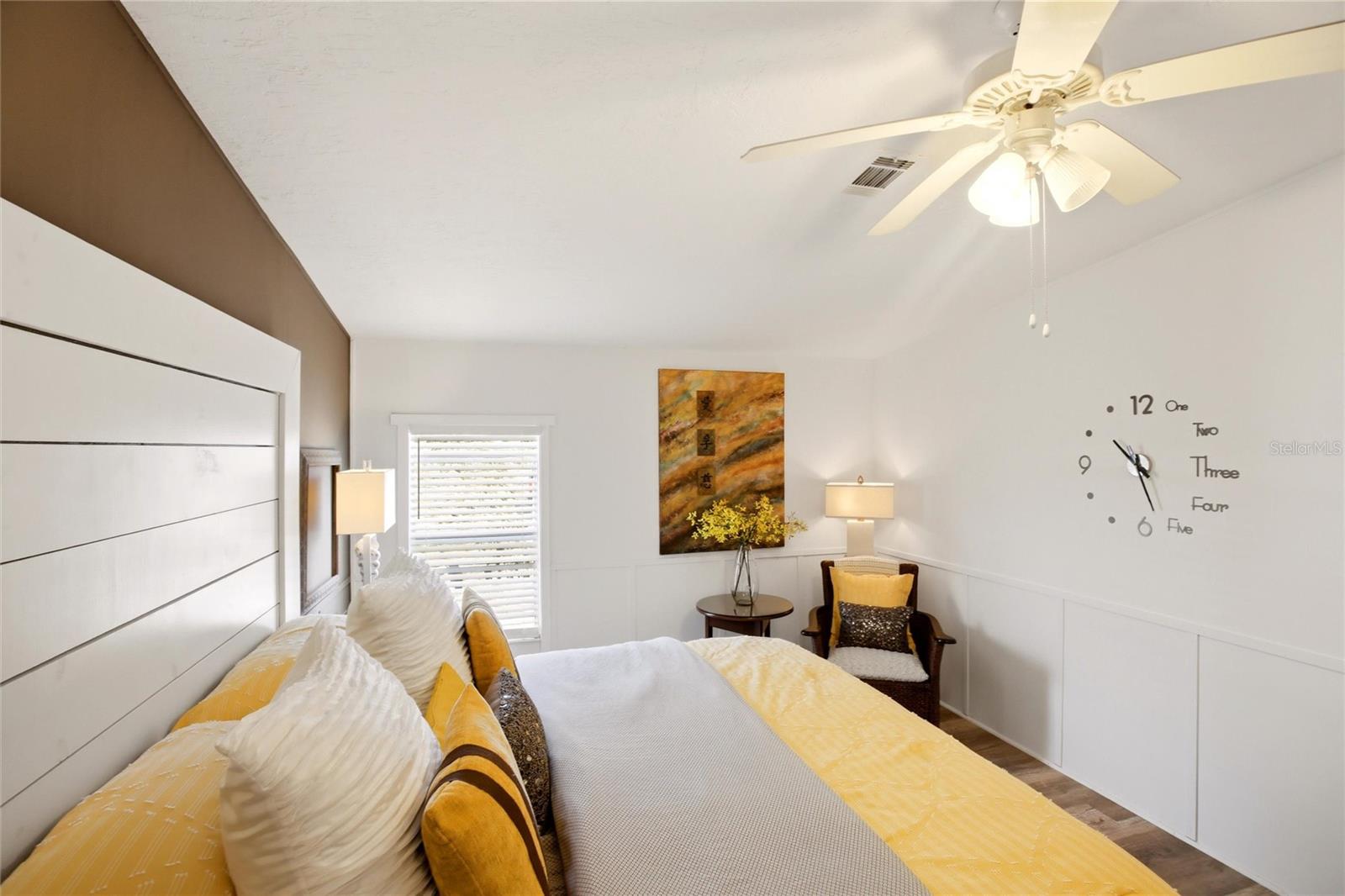 BUTTONWOOD VILLAGE - Residential