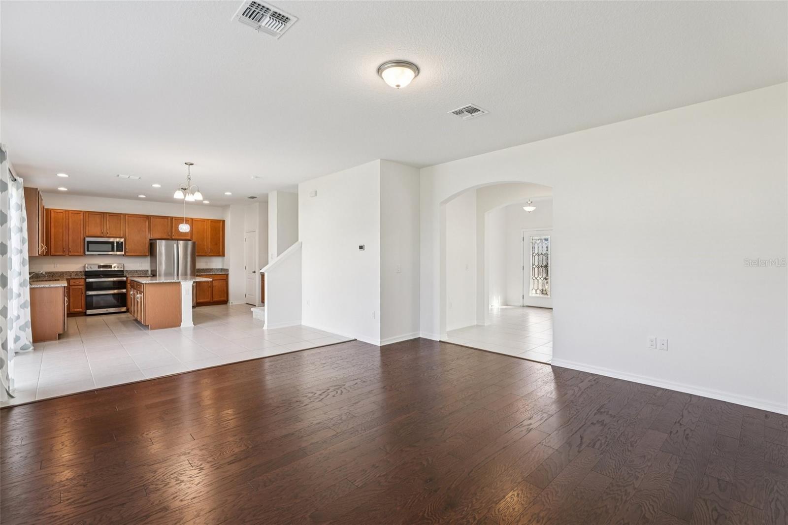 JOHNS LAKE LNDG - Residential