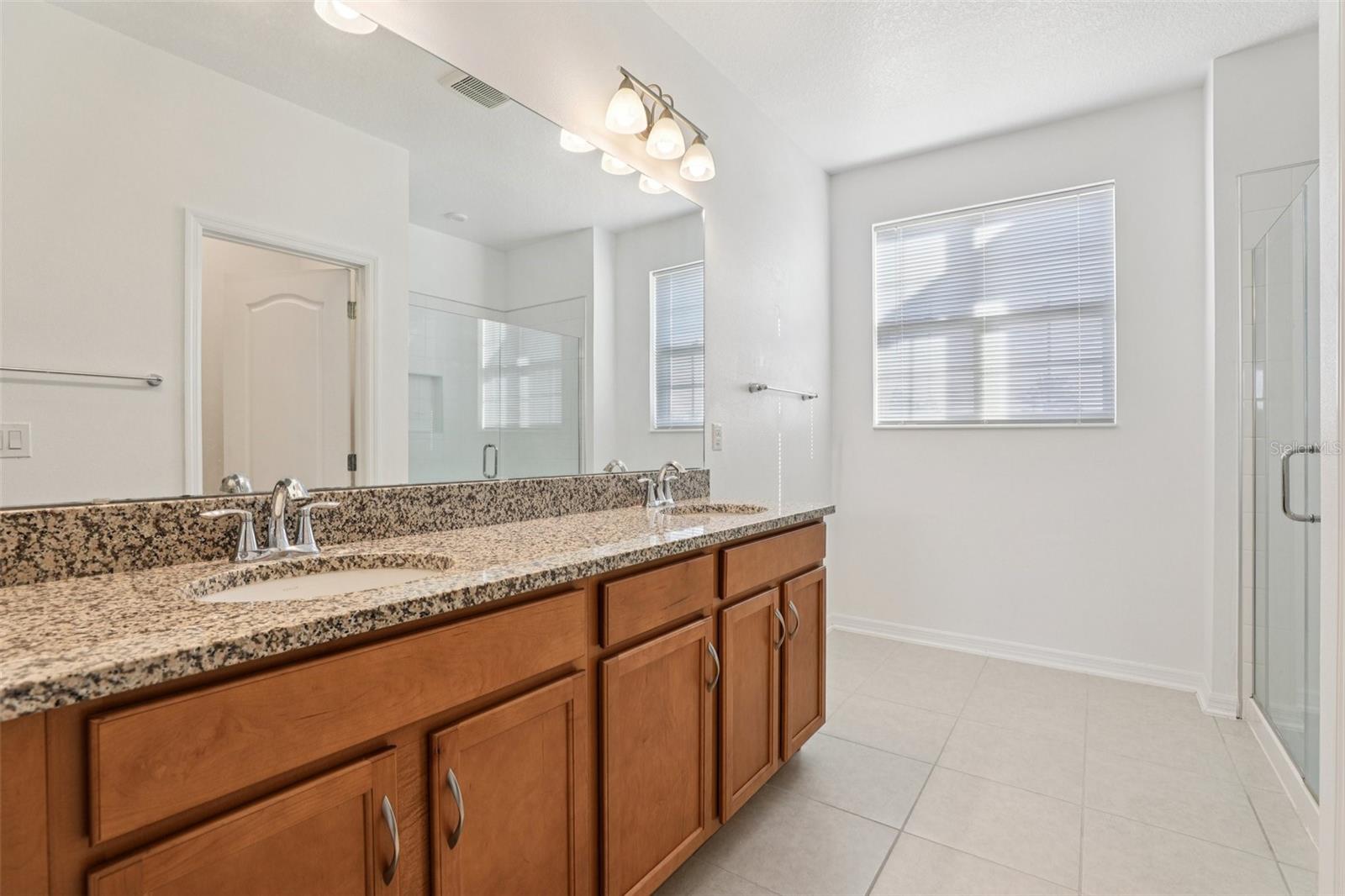 JOHNS LAKE LNDG - Residential