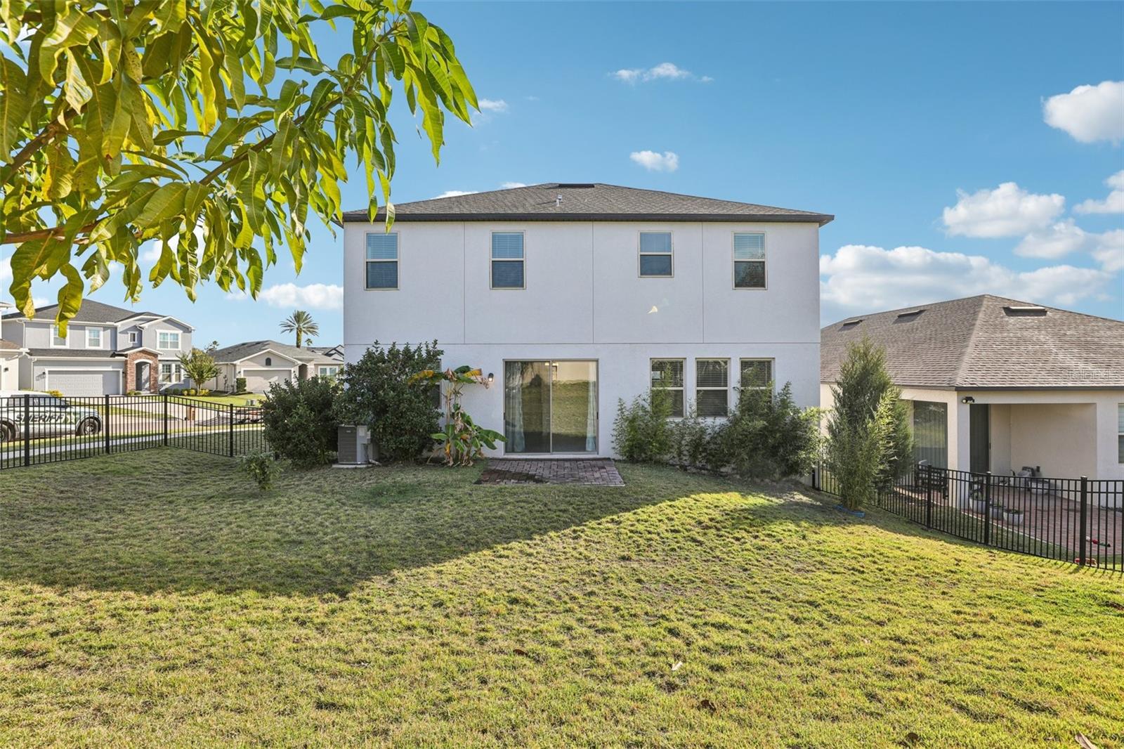 JOHNS LAKE LNDG - Residential