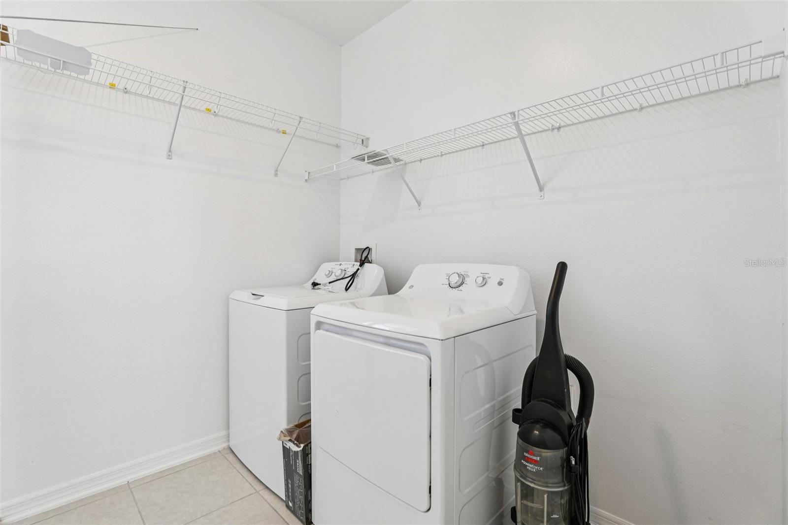 JOHNS LAKE LNDG - Residential