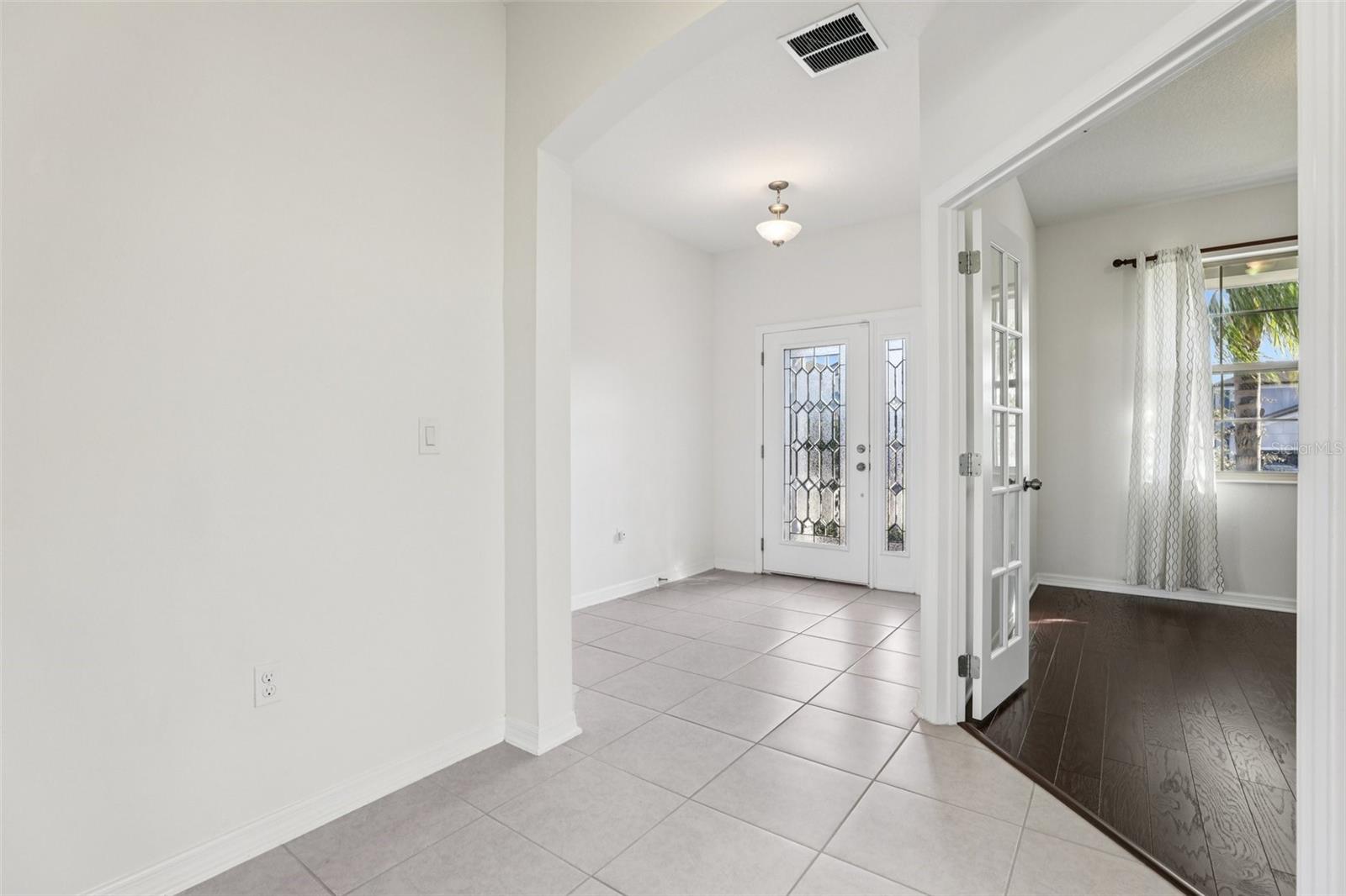 JOHNS LAKE LNDG - Residential