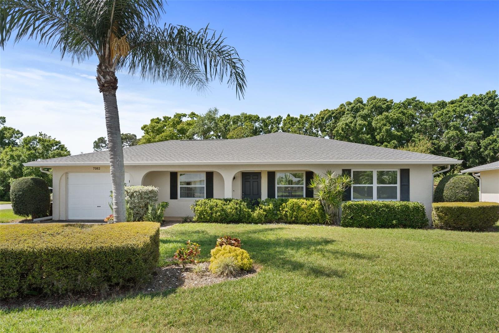 7082 W COUNTRY CLUB DRIVE N 7082