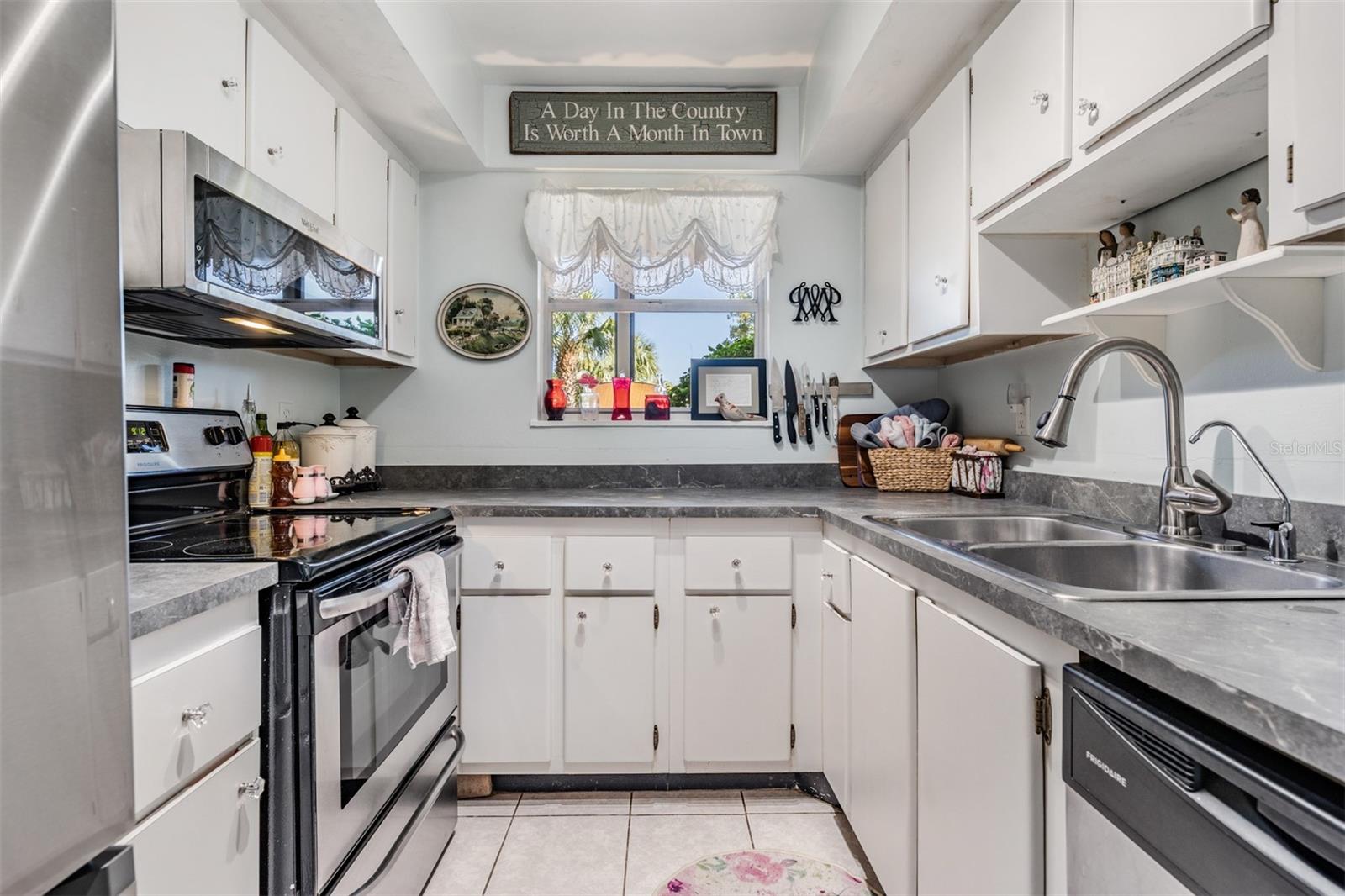 WINDRUSH BAY CONDO - Residential