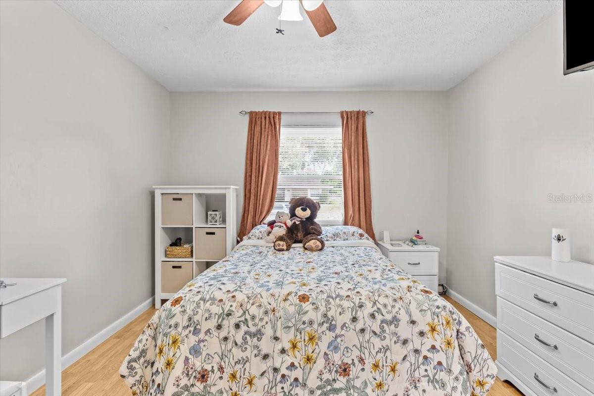 PRESIDENTIAL MANOR - Residential