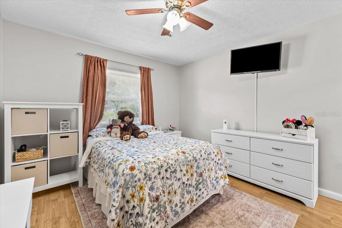 PRESIDENTIAL MANOR - Residential