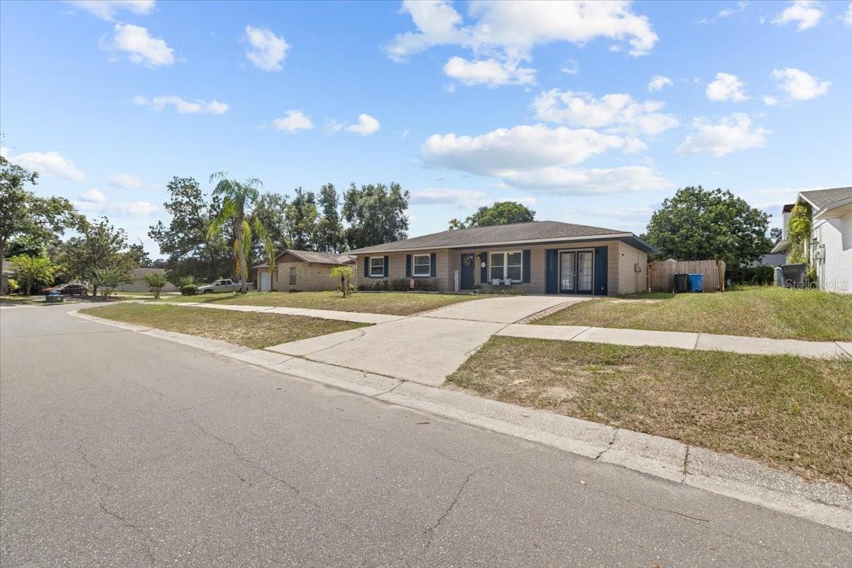 PRESIDENTIAL MANOR - Residential