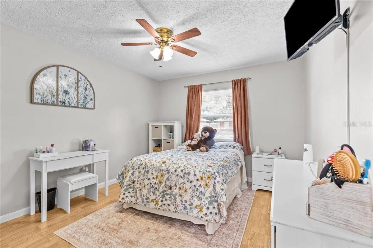 PRESIDENTIAL MANOR - Residential