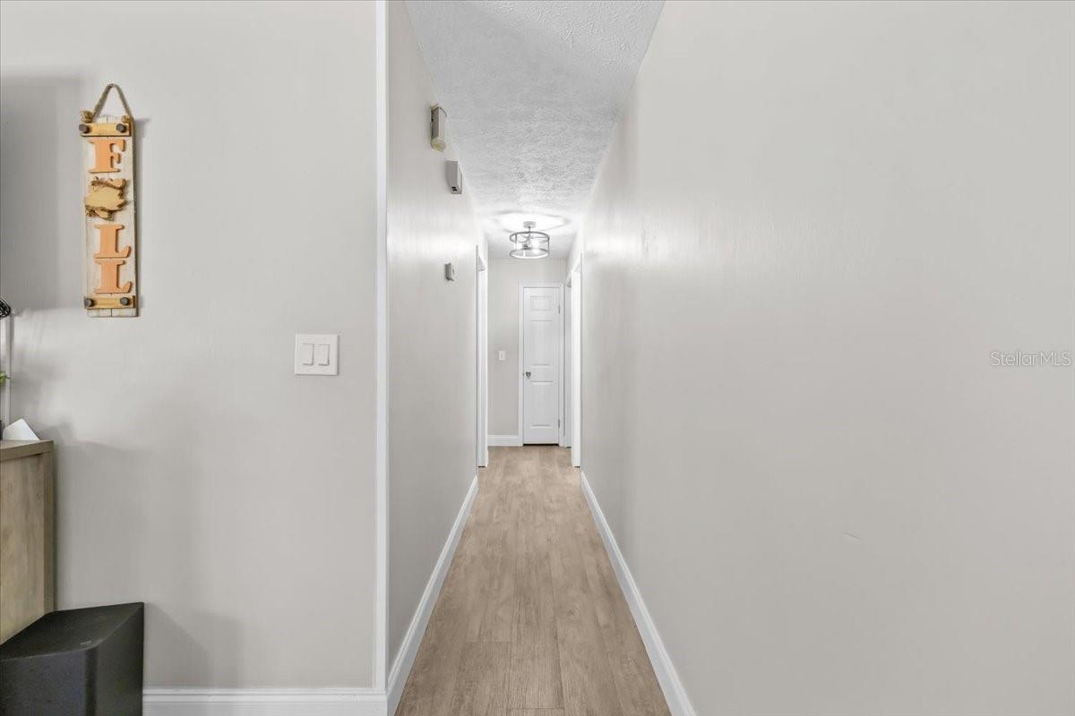 PRESIDENTIAL MANOR - Residential