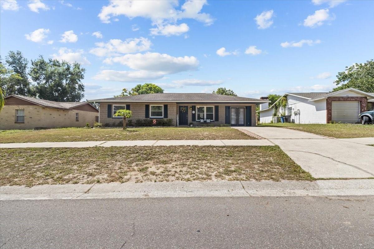 PRESIDENTIAL MANOR - Residential