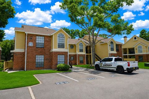 Photo of 8722 Mallard Reserve Drive #102, Tampa, FL 33614 (MLS # TB8529464)