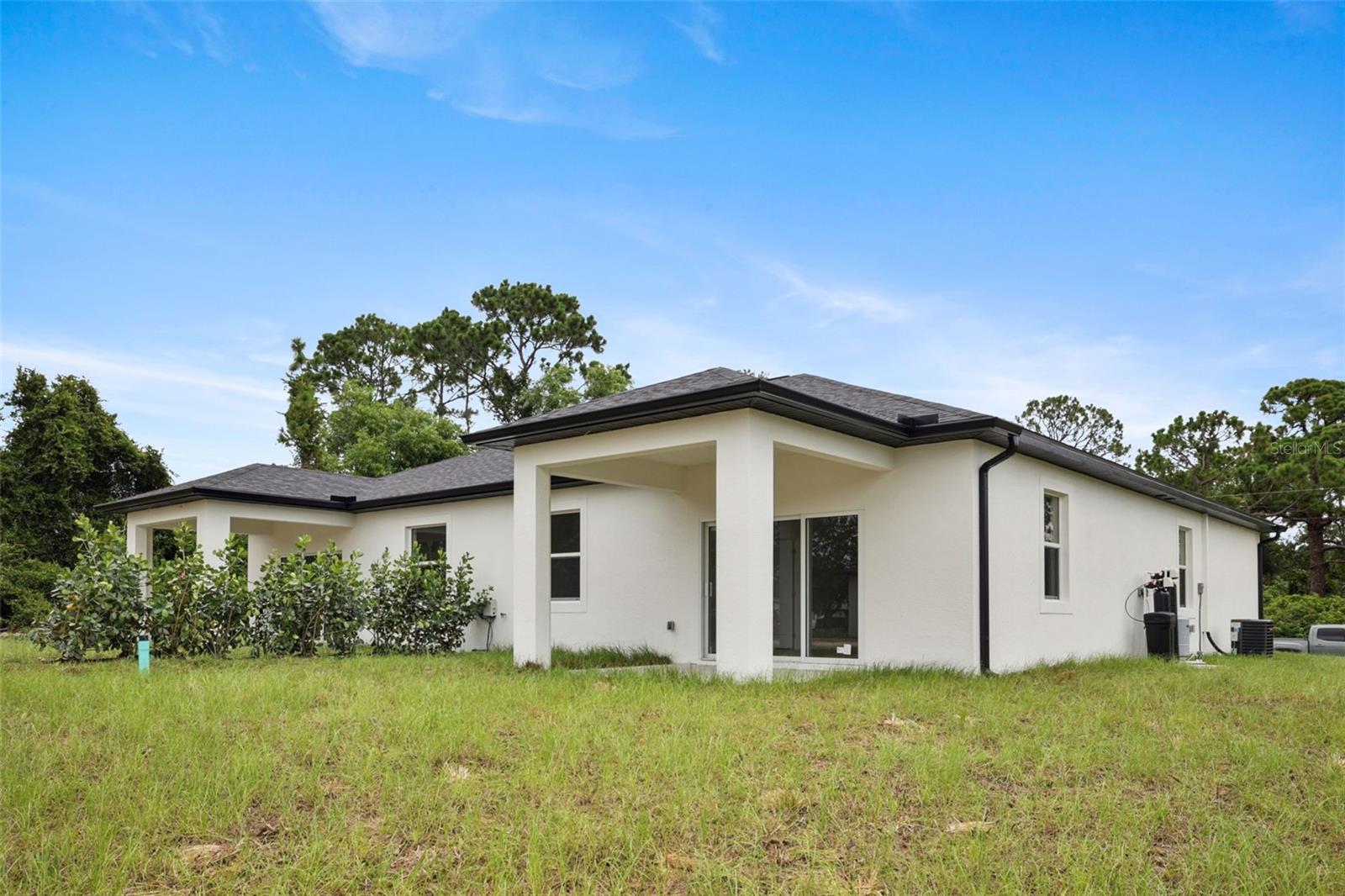LEHIGH ESTATES - Residential Income