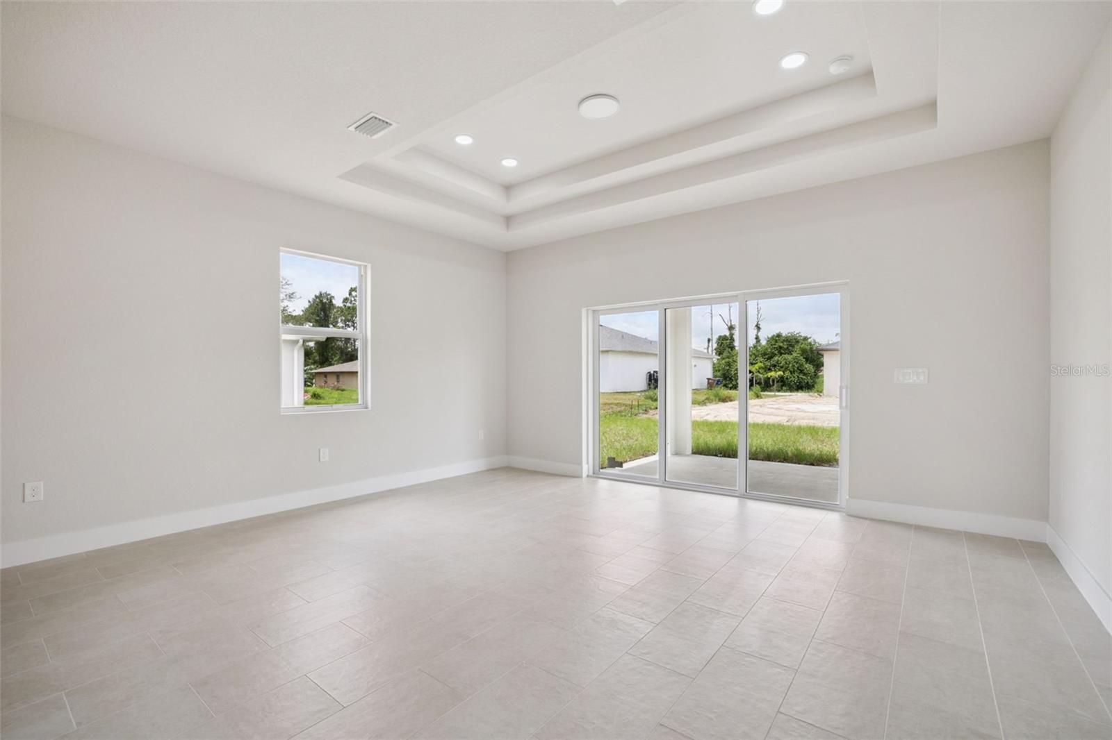 4873-4875 29TH STREET SW