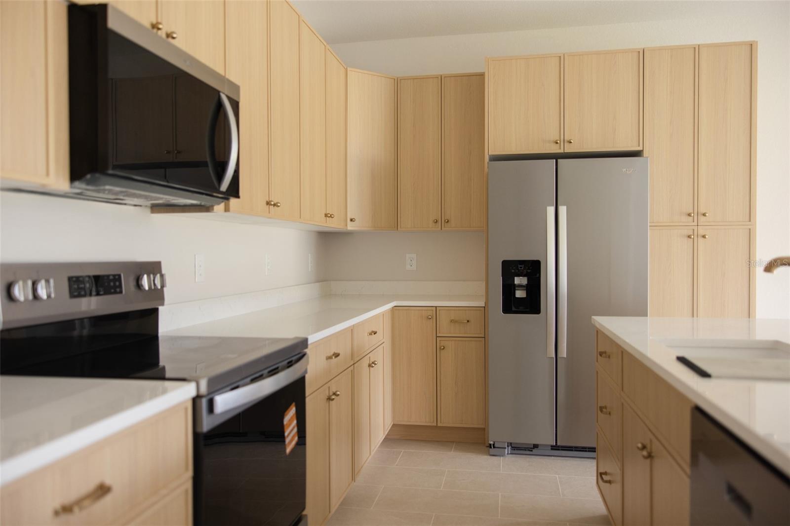 LEHIGH ESTATES - Residential Income