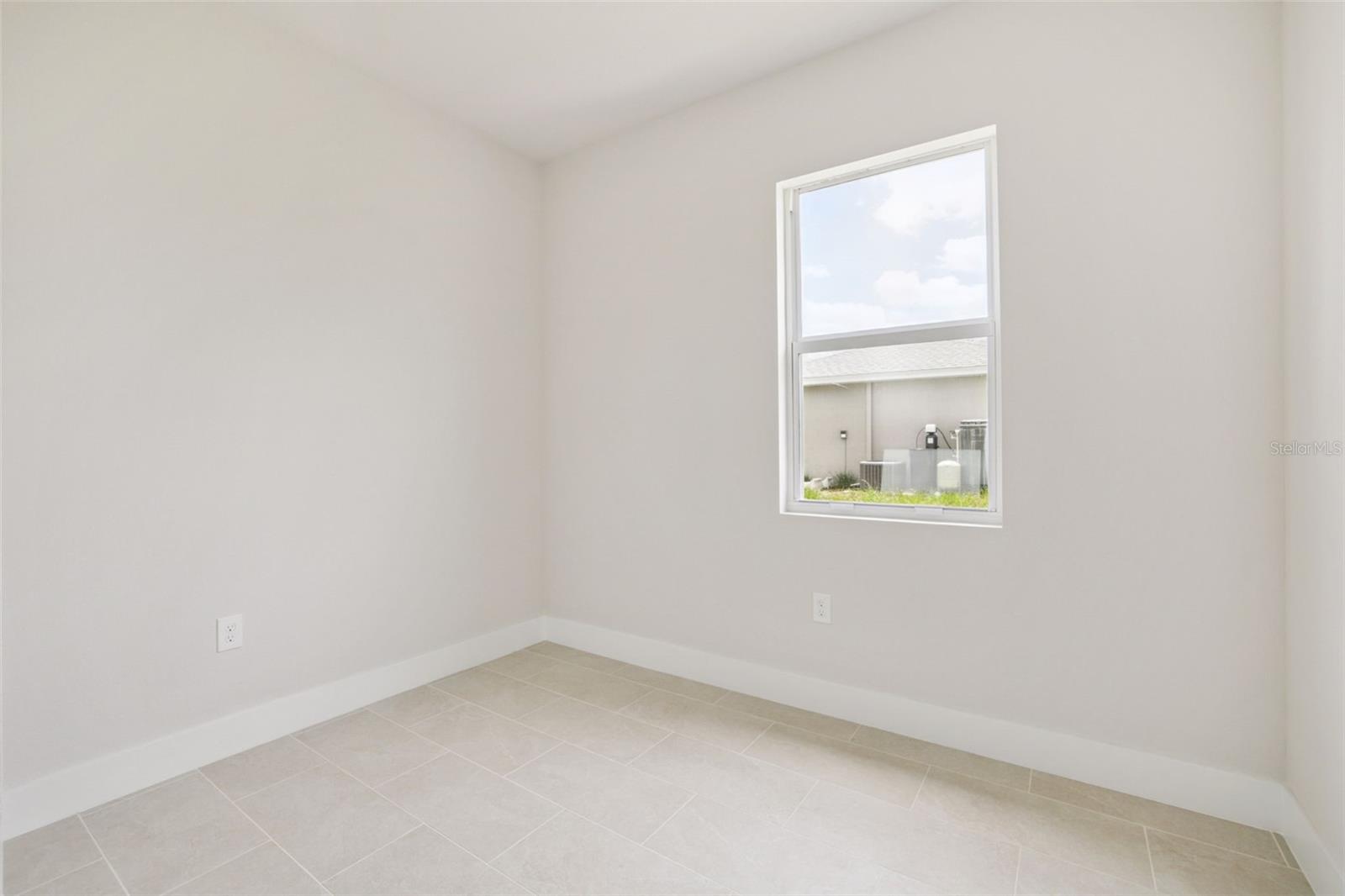 LEHIGH ESTATES - Residential Income