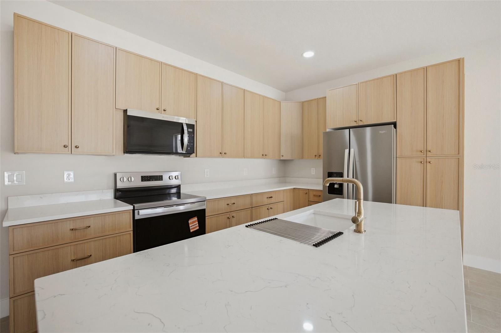 4873-4875 29TH STREET SW