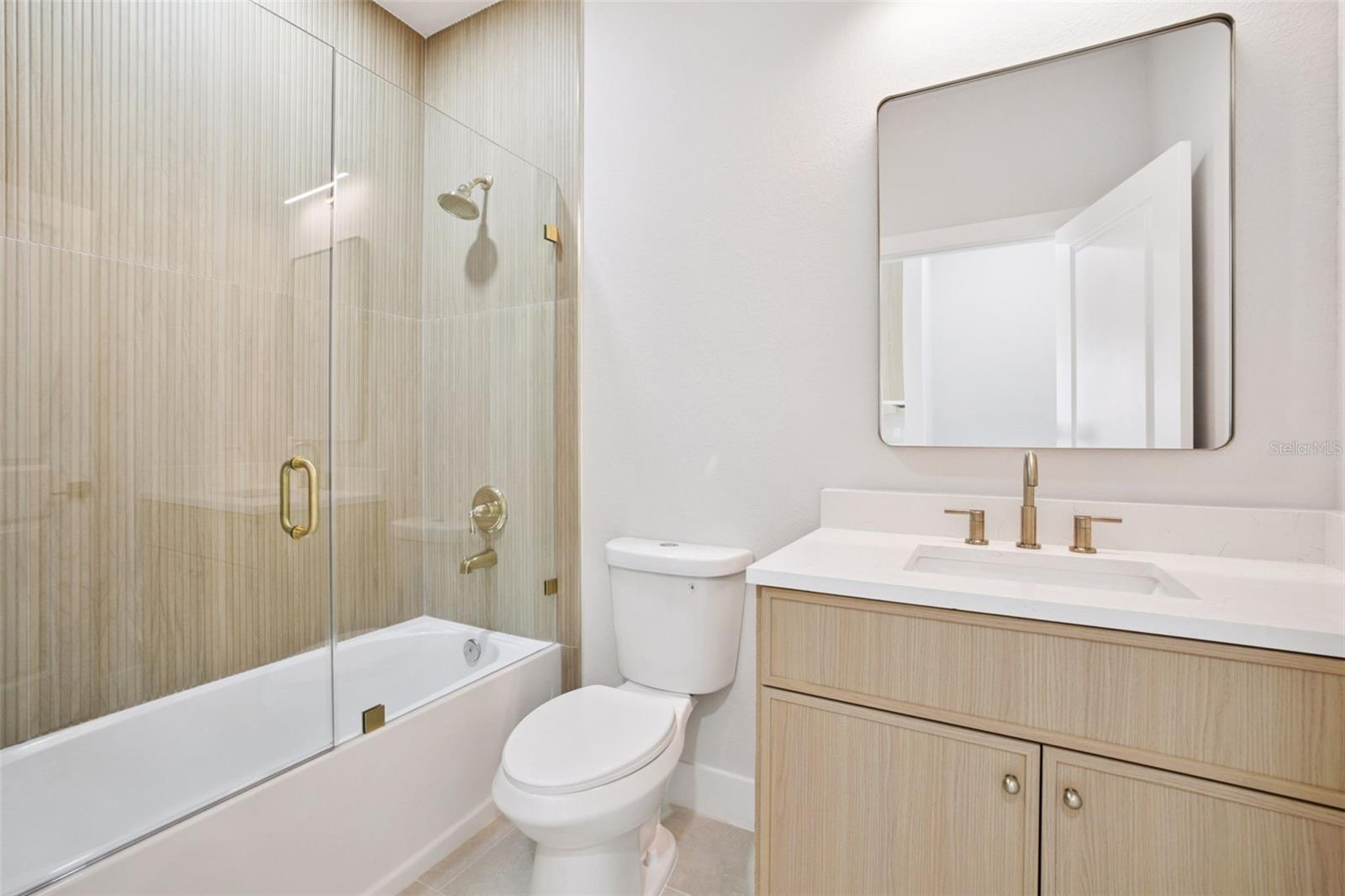 LEHIGH ESTATES - Residential Income