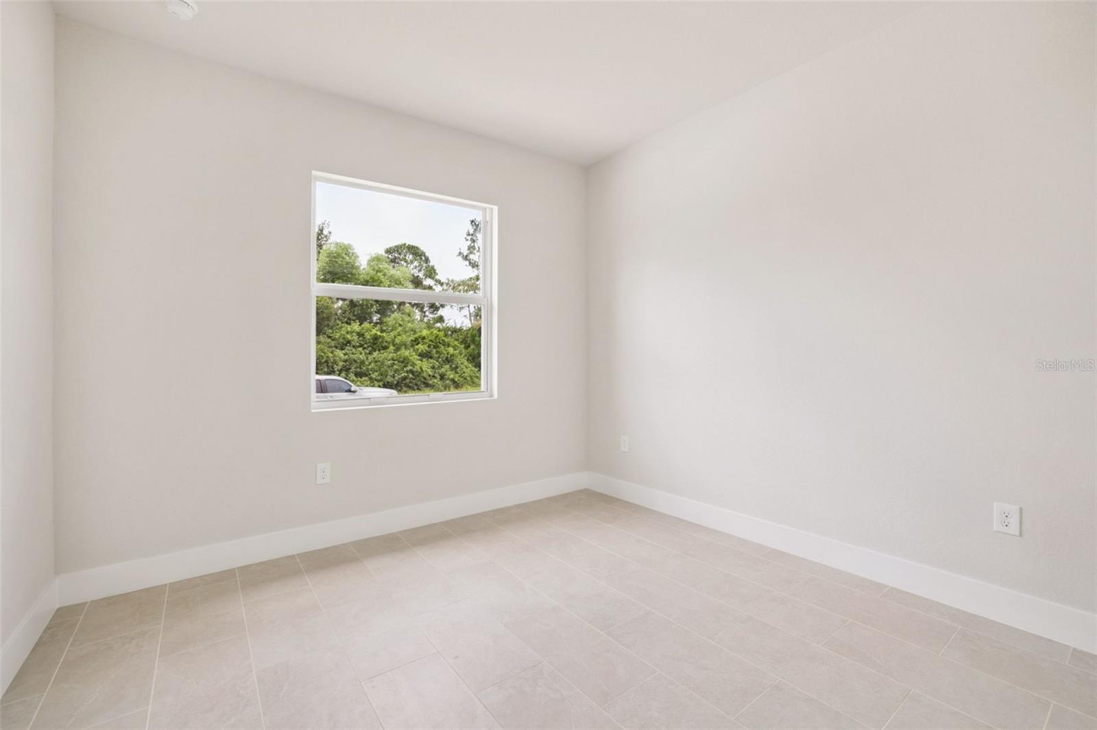 LEHIGH ESTATES - Residential Income