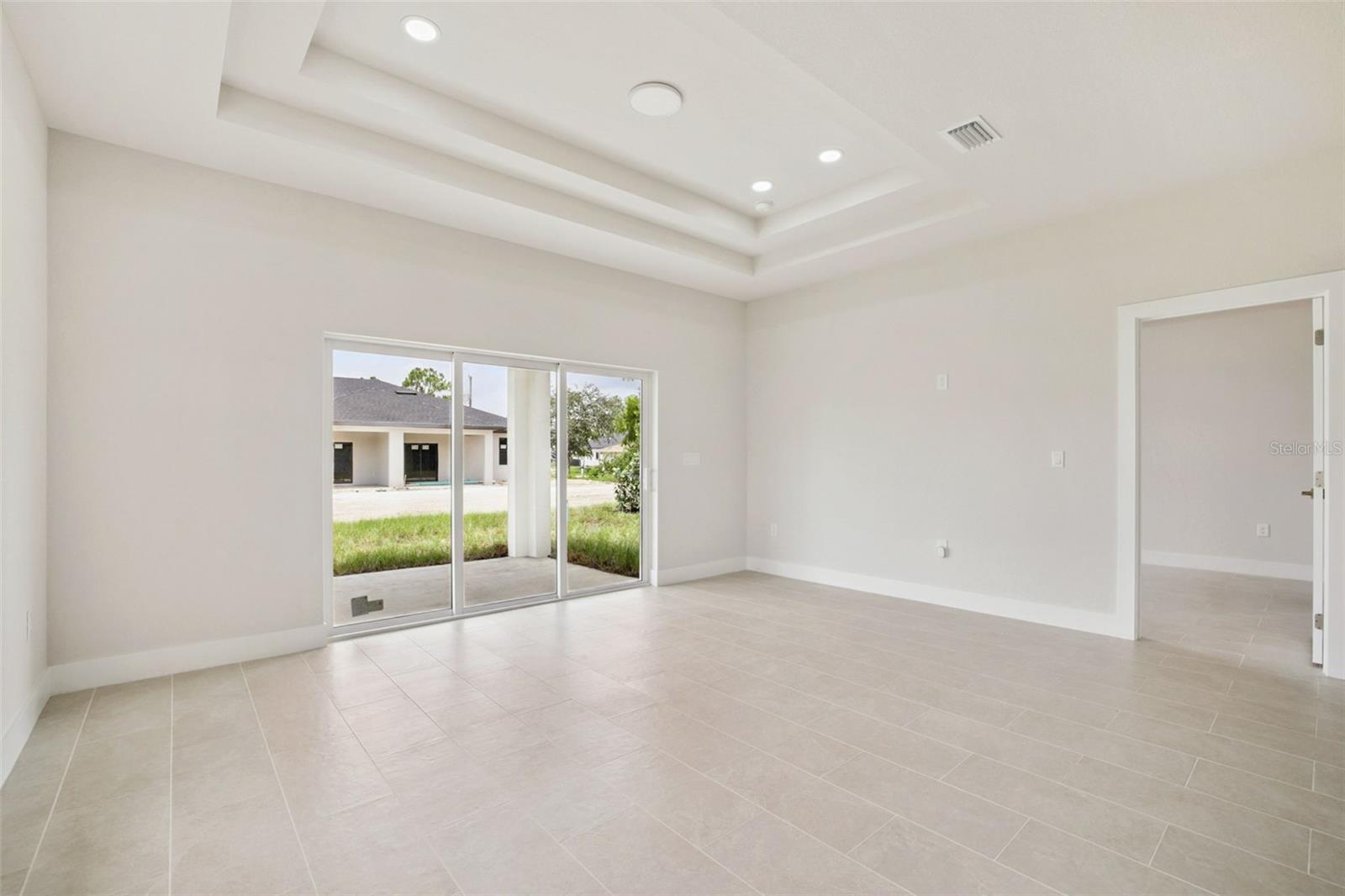 LEHIGH ESTATES - Residential Income