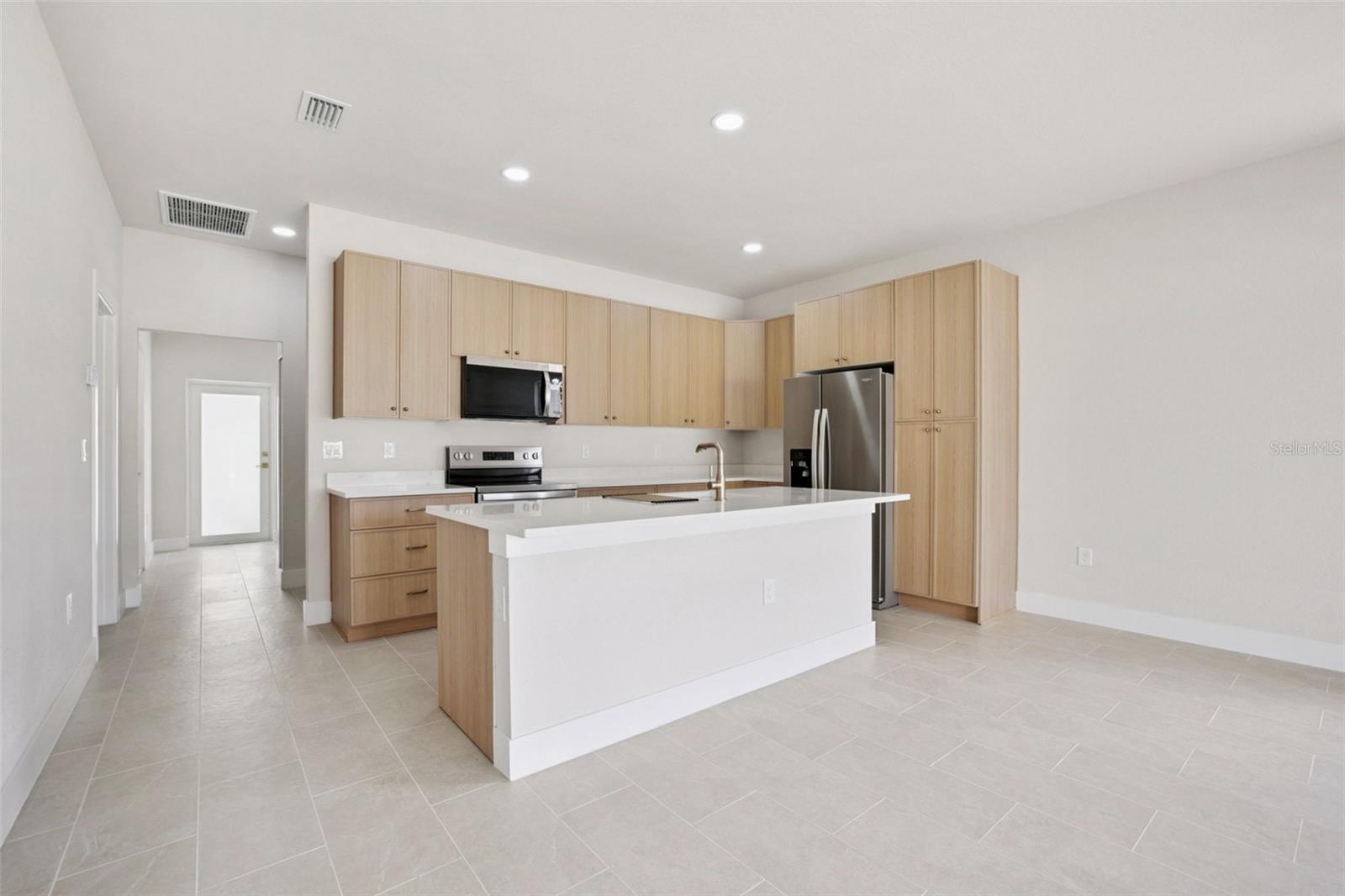4873-4875 29TH STREET SW