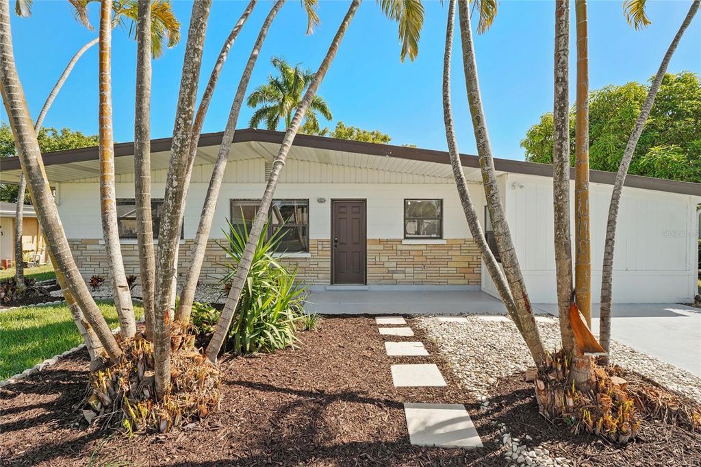Photo of 5619 New York Avenue, Sarasota, FL 34231 (MLS # A4664577)