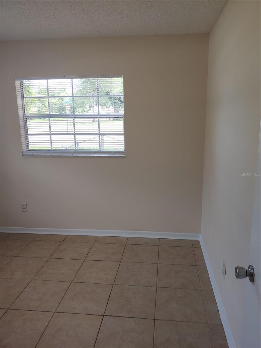 DELTONA LAKES UNIT 74 - Residential Lease