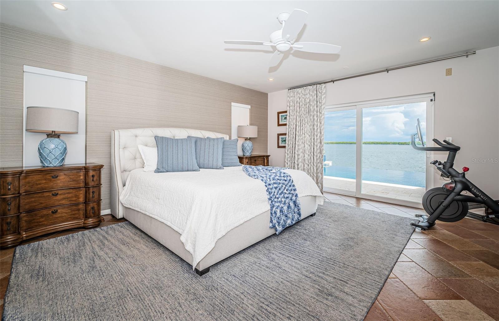 BAYWAY ISLES - Residential