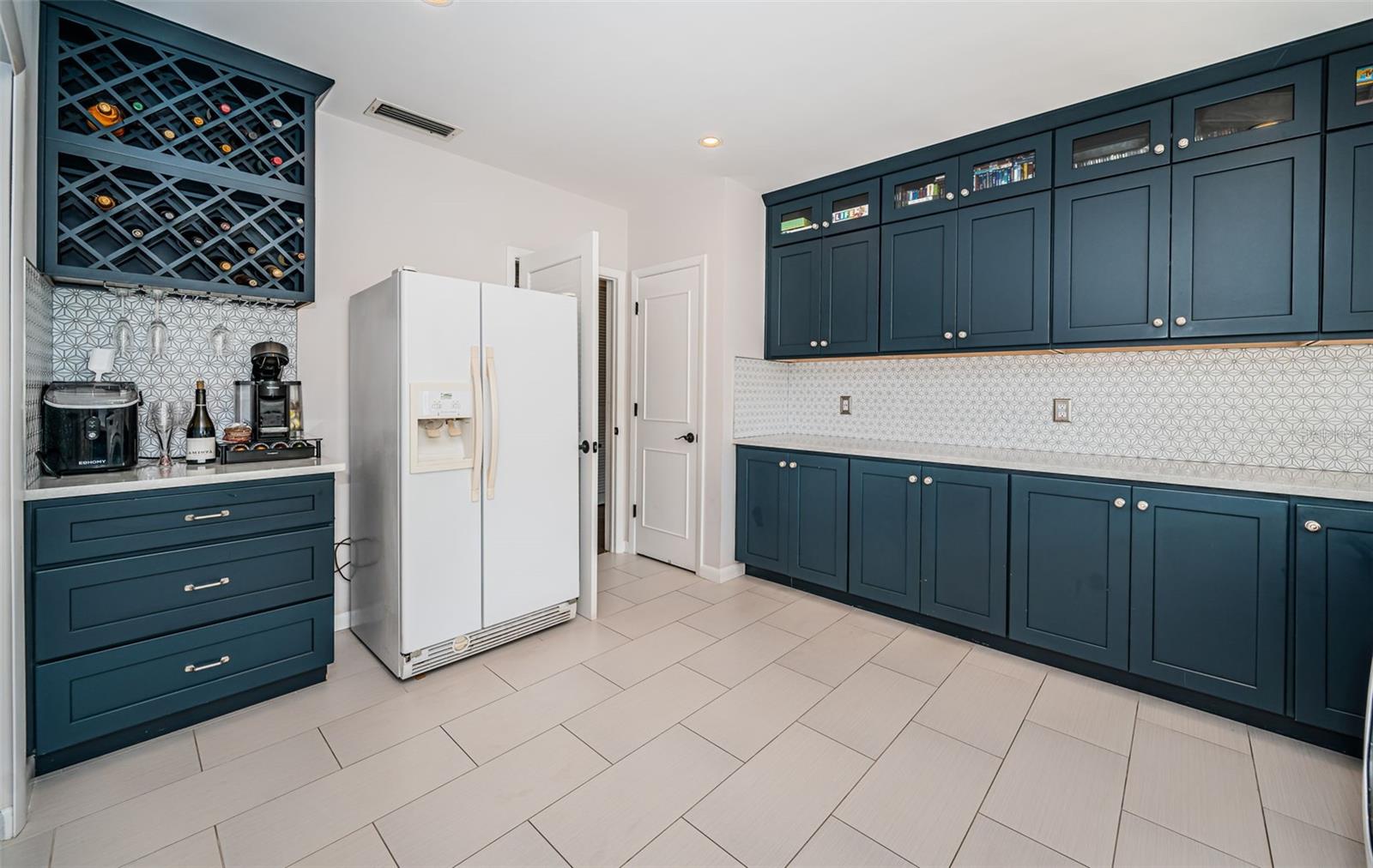 BAYWAY ISLES - Residential