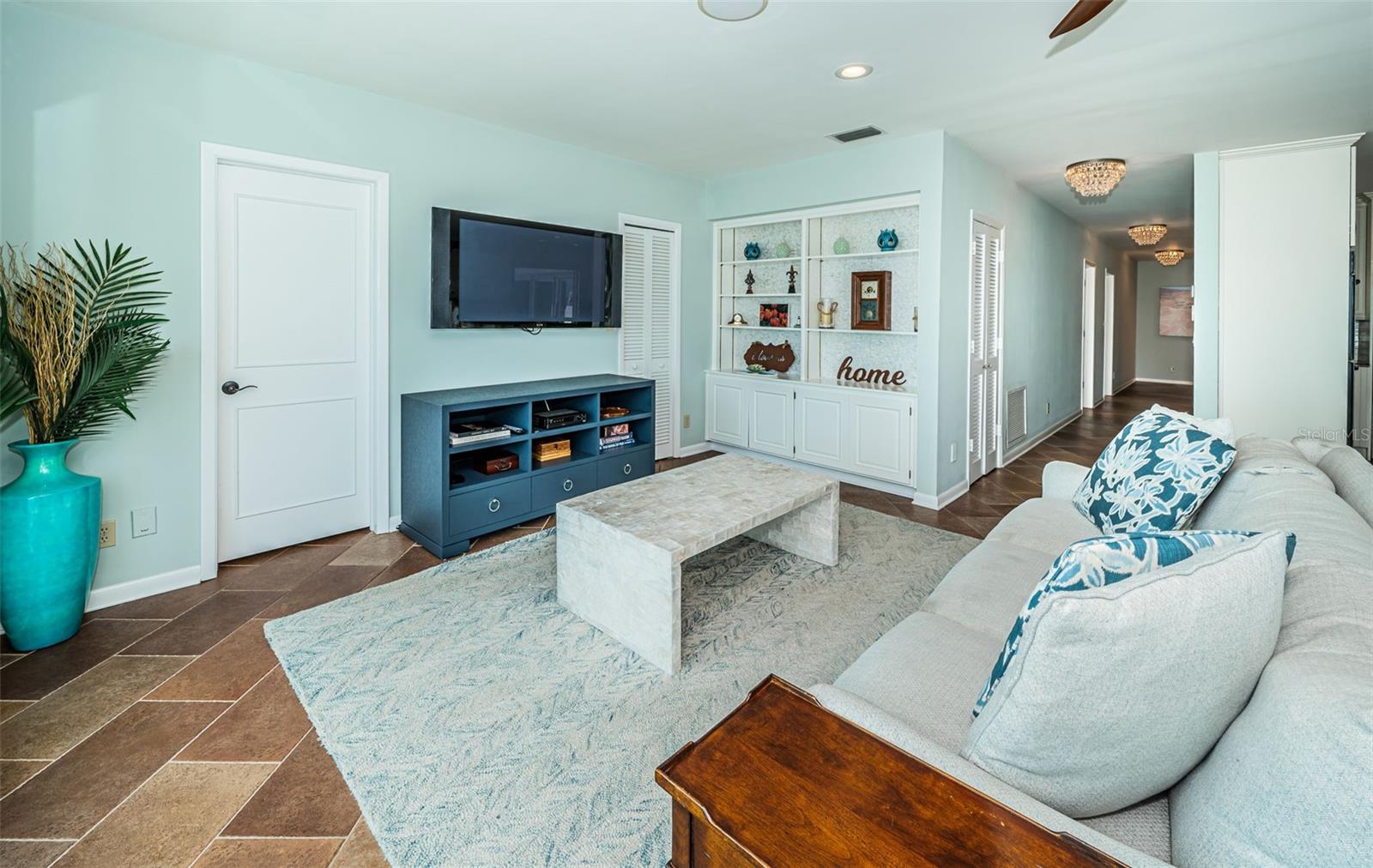 BAYWAY ISLES - Residential