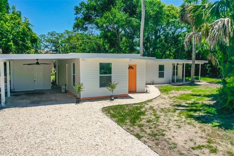 Single Family Residence in DAYTONA BEACH FL 1661 MORAVIA AVENUE.jpg