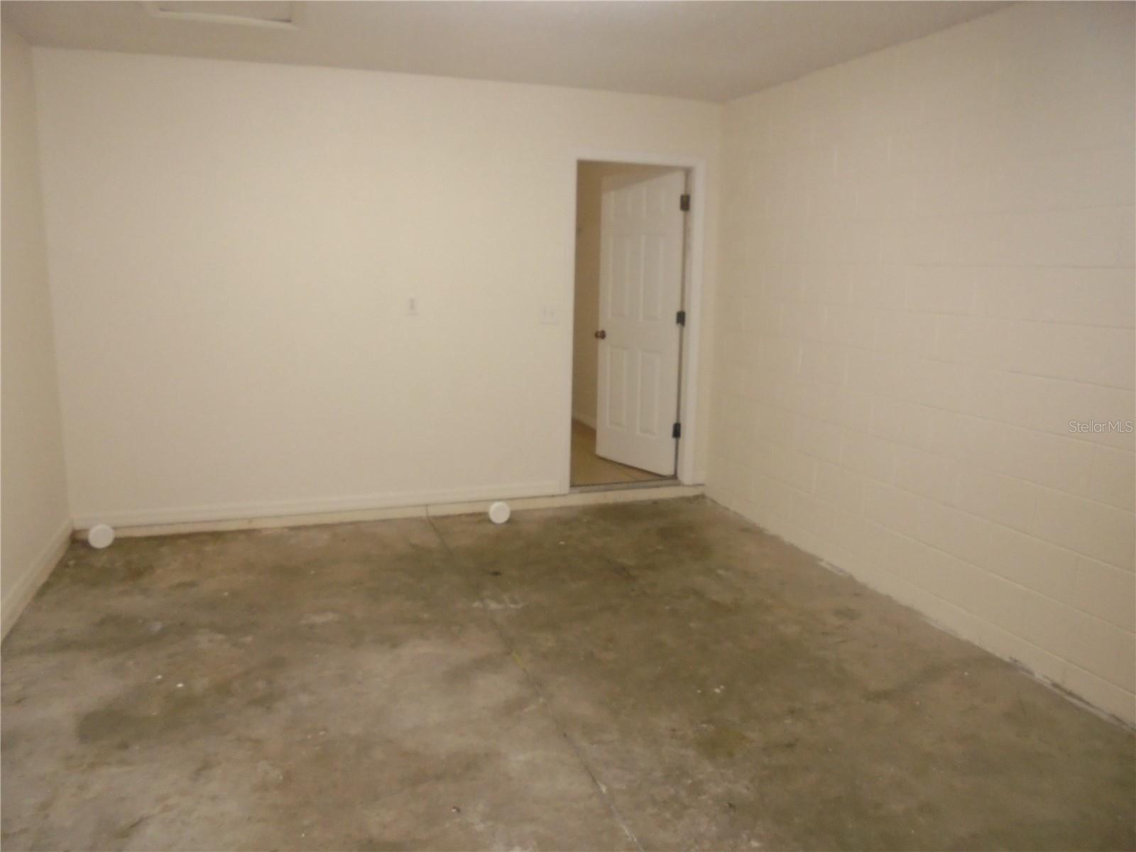 SILVER SPGS SHORES UN 17 - Residential
