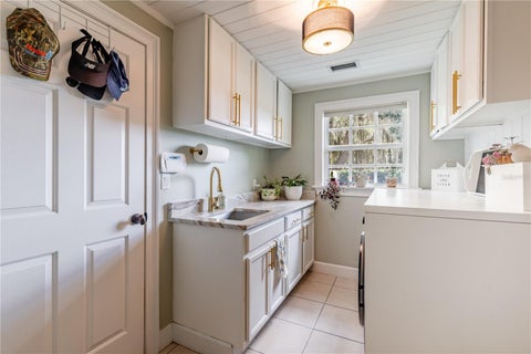 Tiny photo for 34317 Windley Circle, Eustis, FL 32726 (MLS # G5116223)