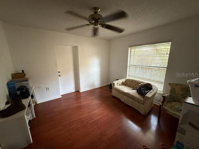 COUNTRY CLUB ESTATES - Residential