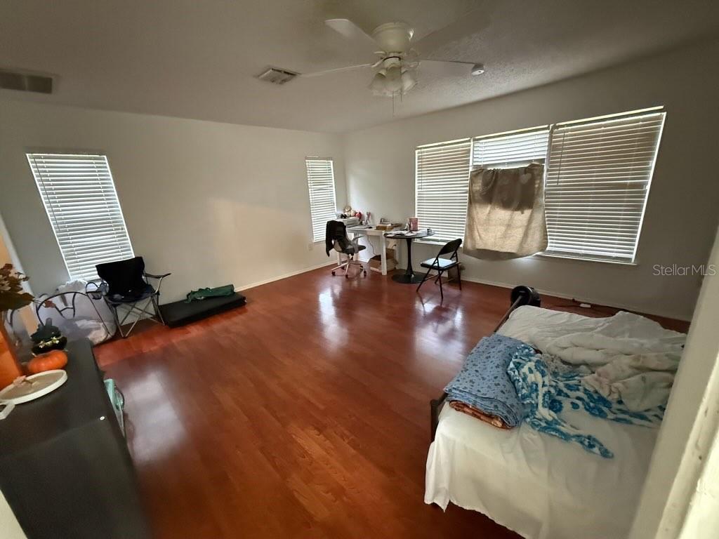 COUNTRY CLUB ESTATES - Residential