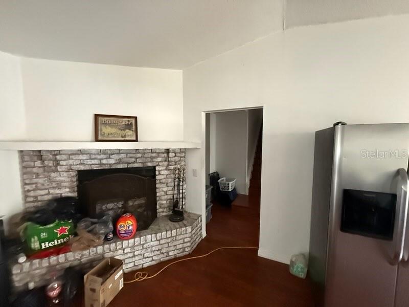 COUNTRY CLUB ESTATES - Residential