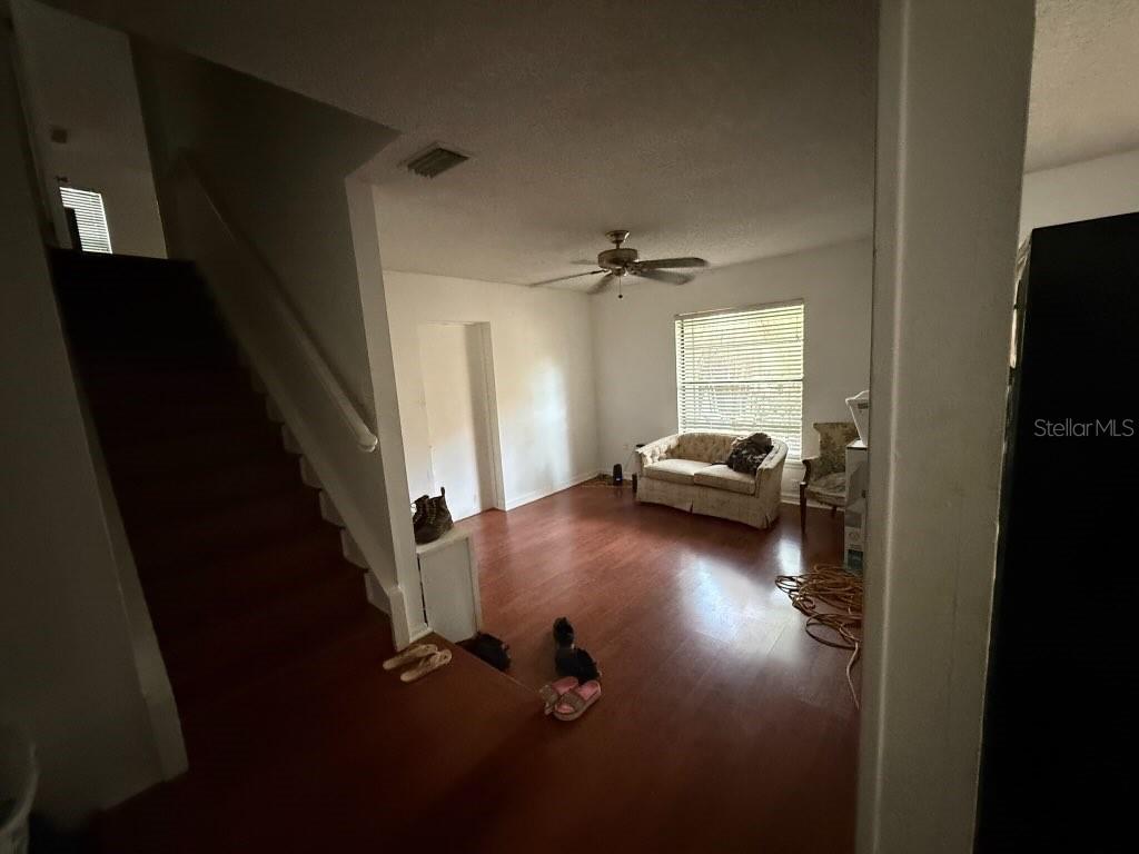 COUNTRY CLUB ESTATES - Residential