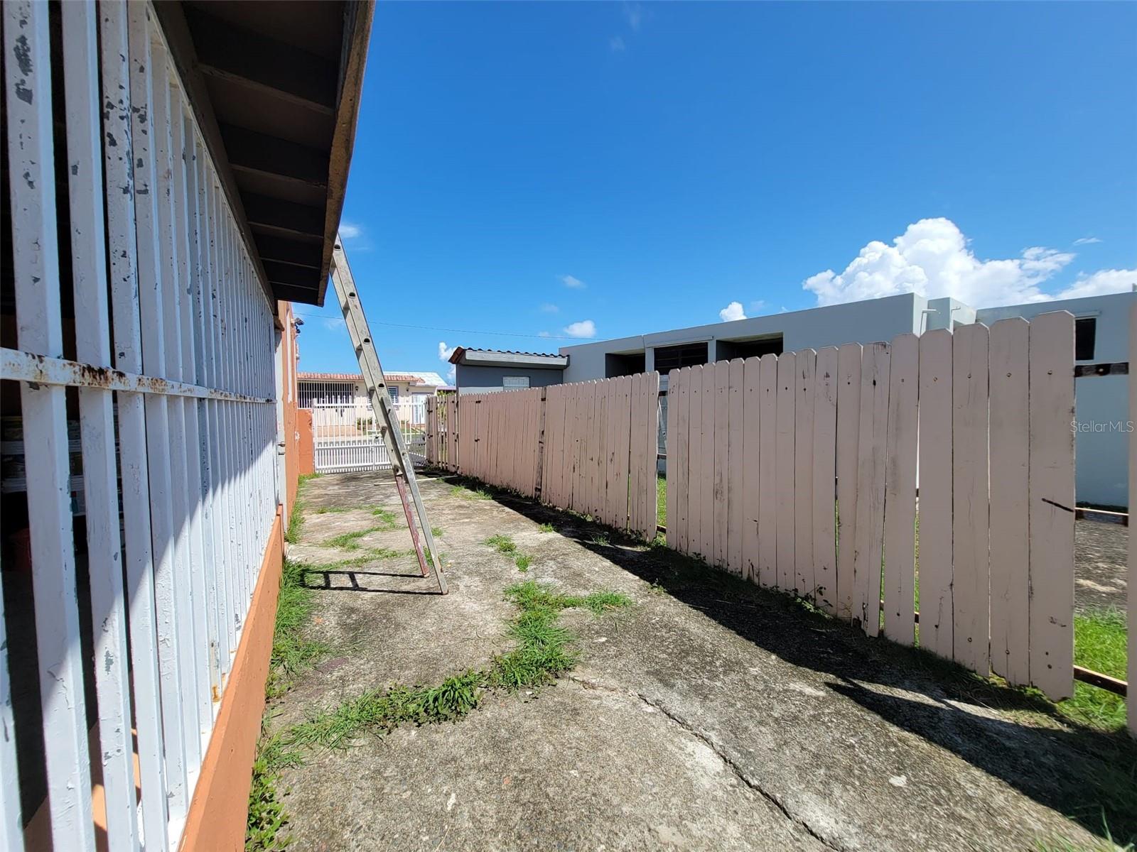 VILLA PALMIRA DEV - Residential