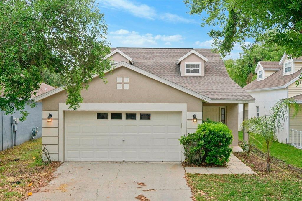 Photo of 5609 Tanagergrove Way, Lithia, FL 33547 (MLS # O6396529)