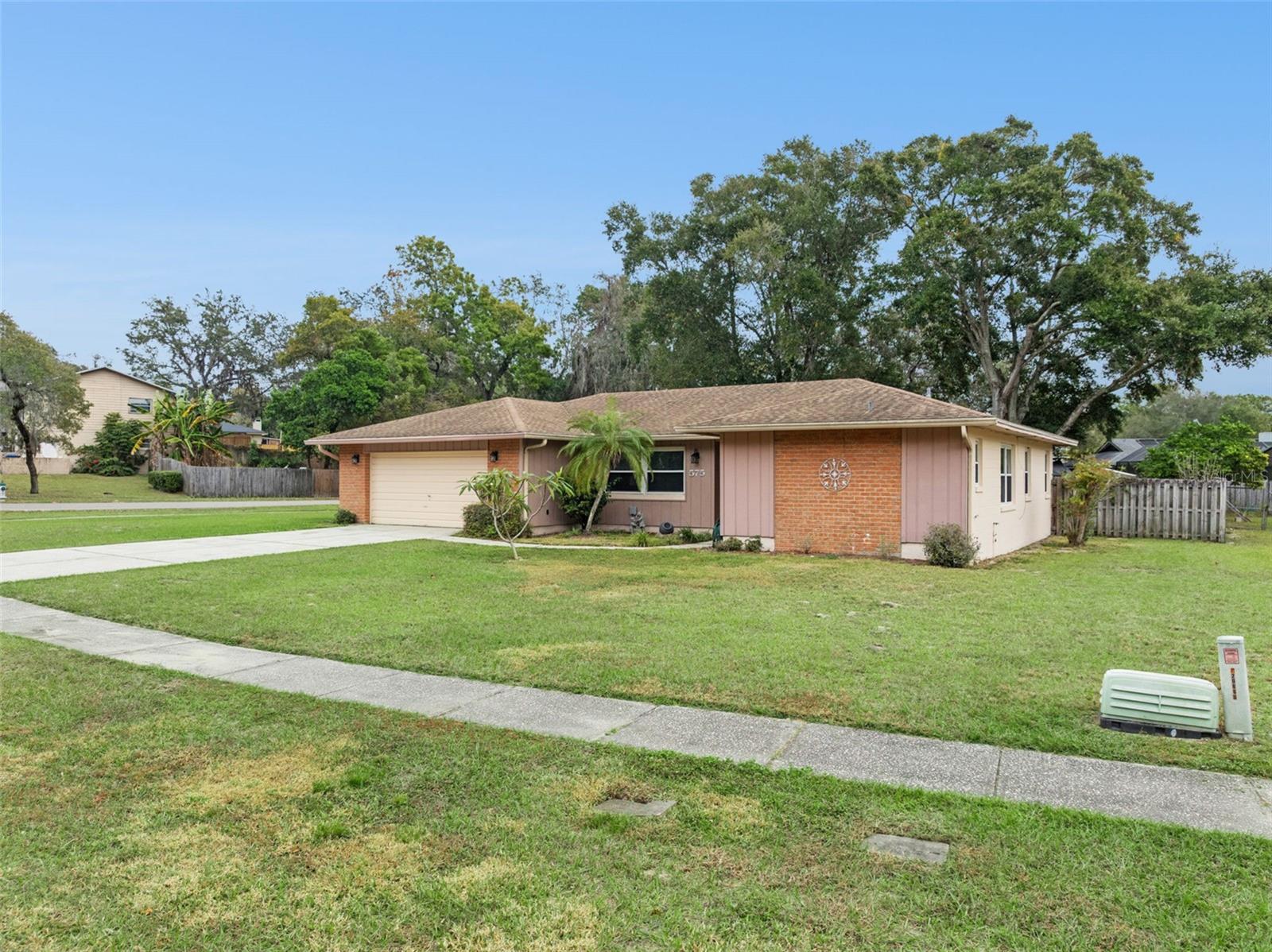 ROLLING OAKS - Residential